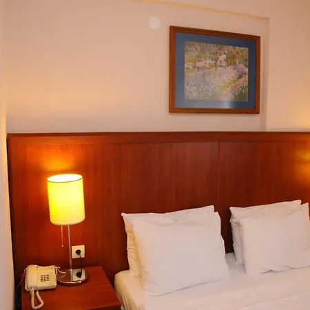 Otel Elysium 2*